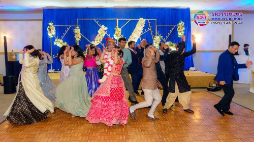 Anand + Ranjana Silver Jubilee Photo